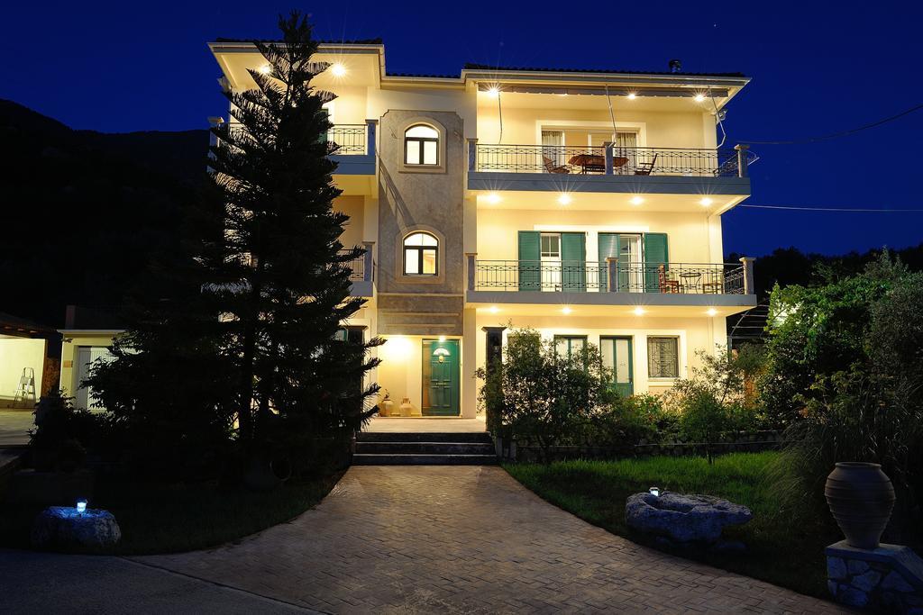 Evianna Studios Mousata Exterior photo